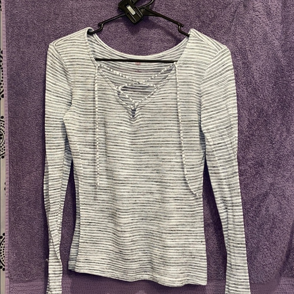 Long sleeve tee